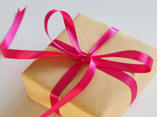 Gift Wrapping Ideas: How to Make Your Present Pop