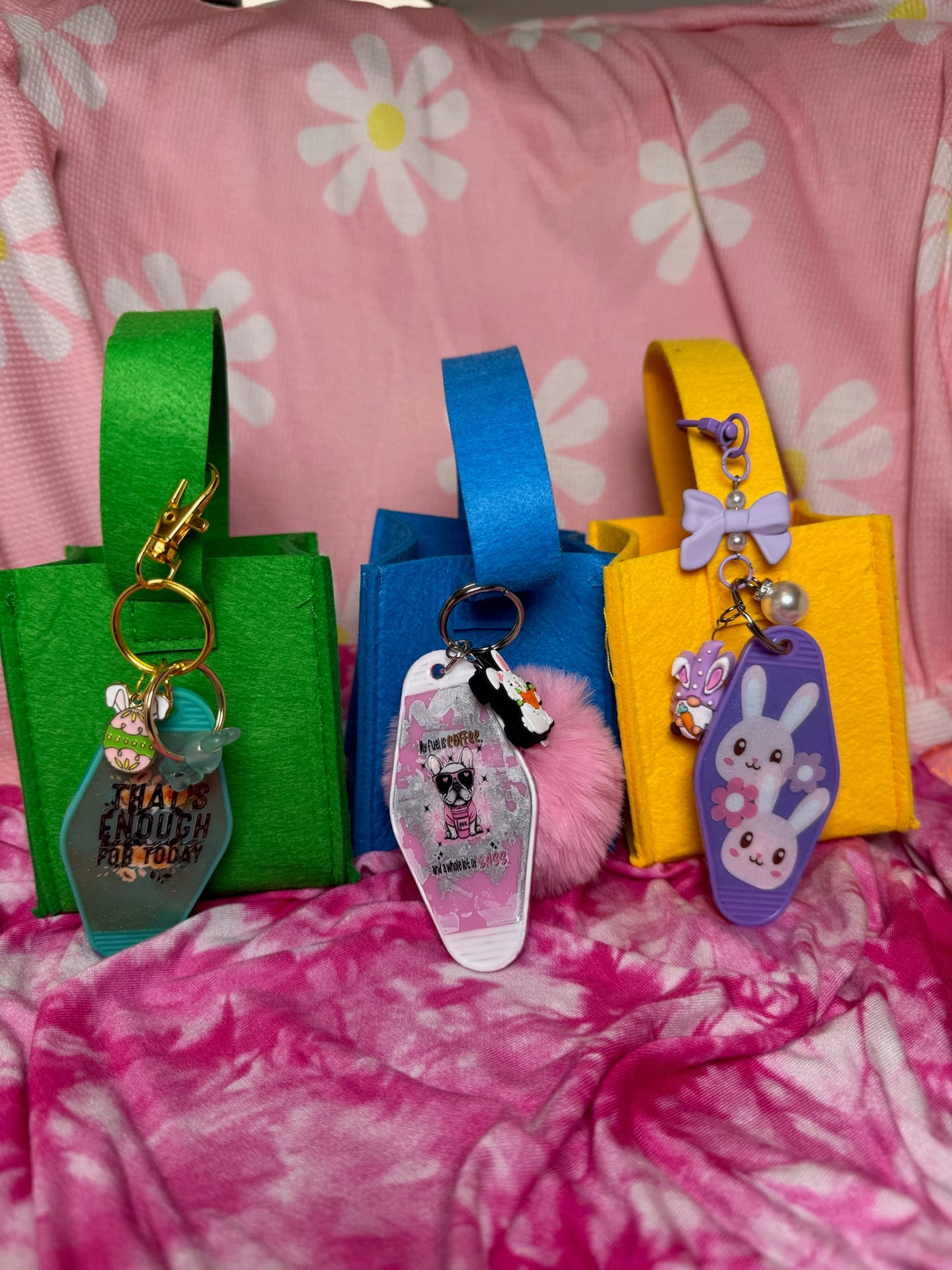 Hoppy Easter Bunny Keychain β Adorable Springtime Charm!