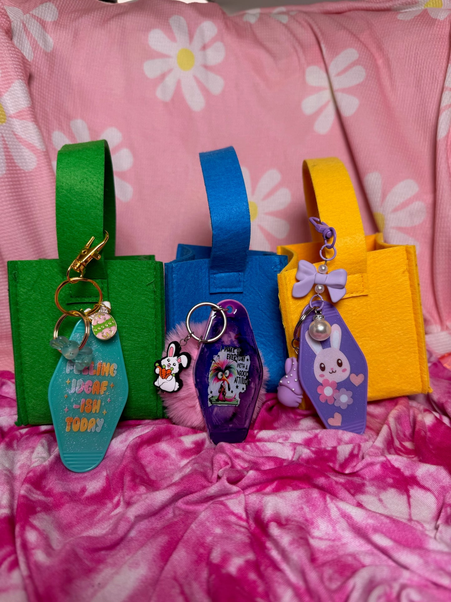 Hoppy Easter Bunny Keychain β Adorable Springtime Charm!