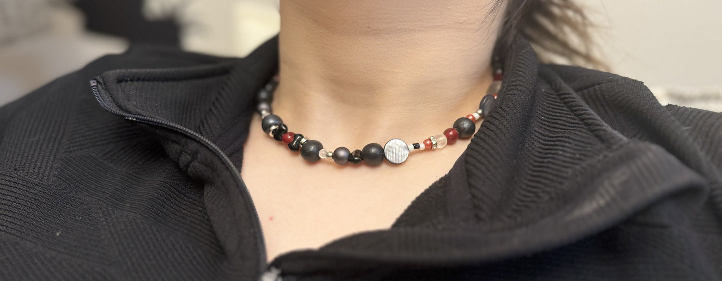 Midnight Elegance Jewelry Set: Necklace and Bracelet