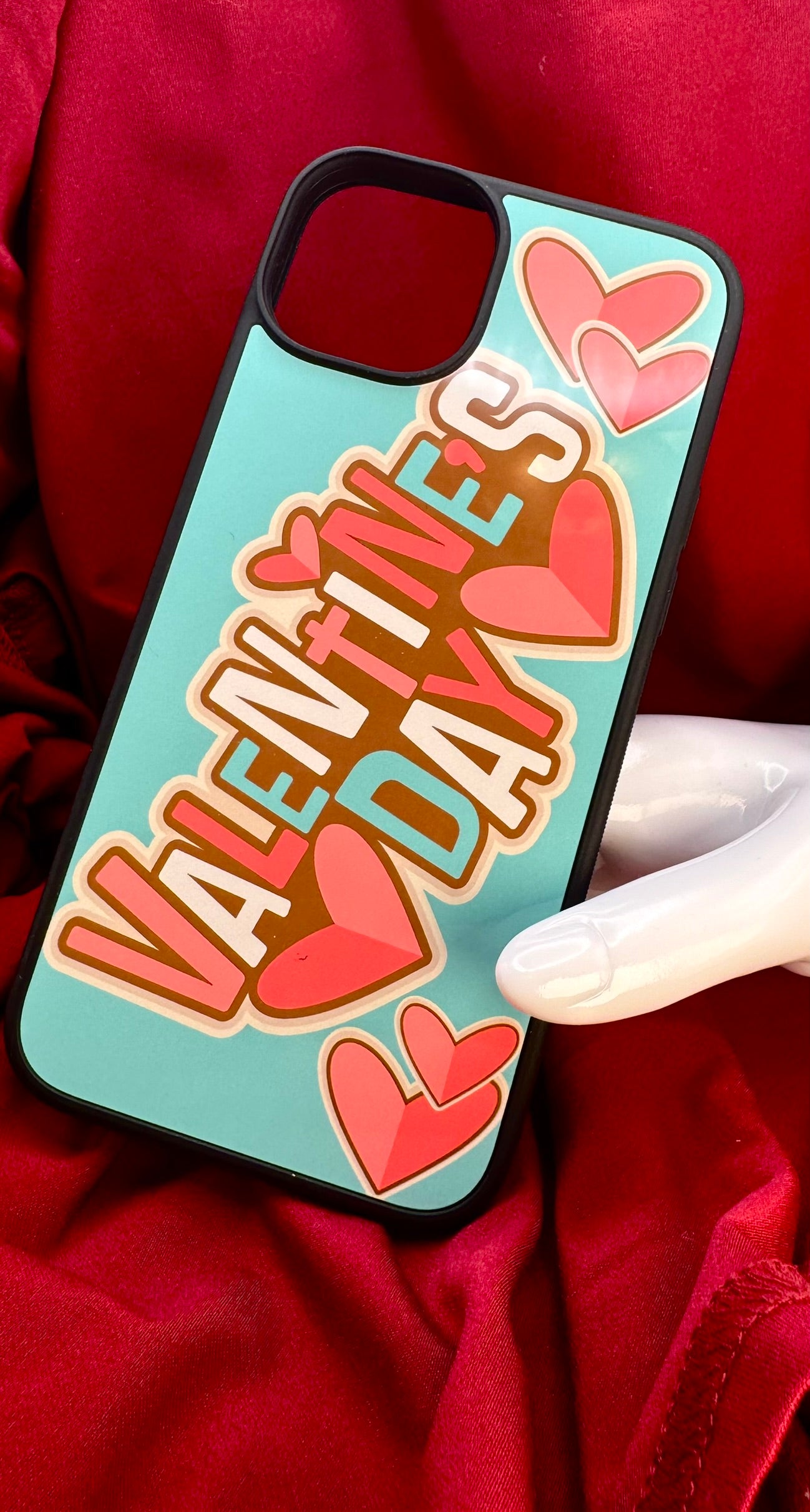 Retro Love: Valentine’s Day Aesthetic Phone Cases