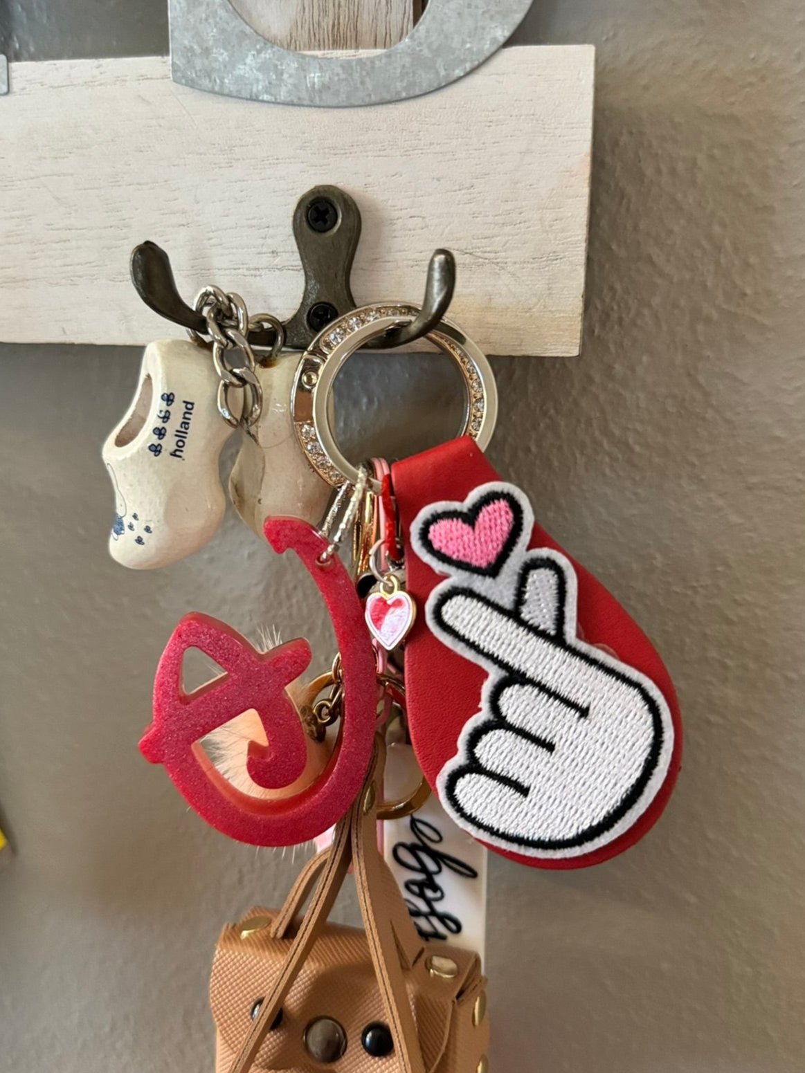 Heartfelt Panda Hug Keychain - Symbol of Love and Affection