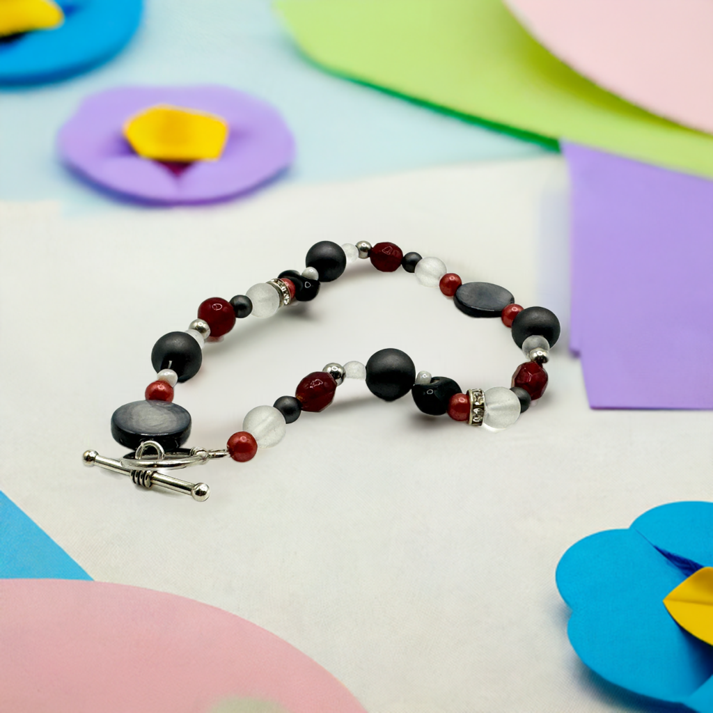 Midnight Elegance Jewelry Set: Necklace and Bracelet